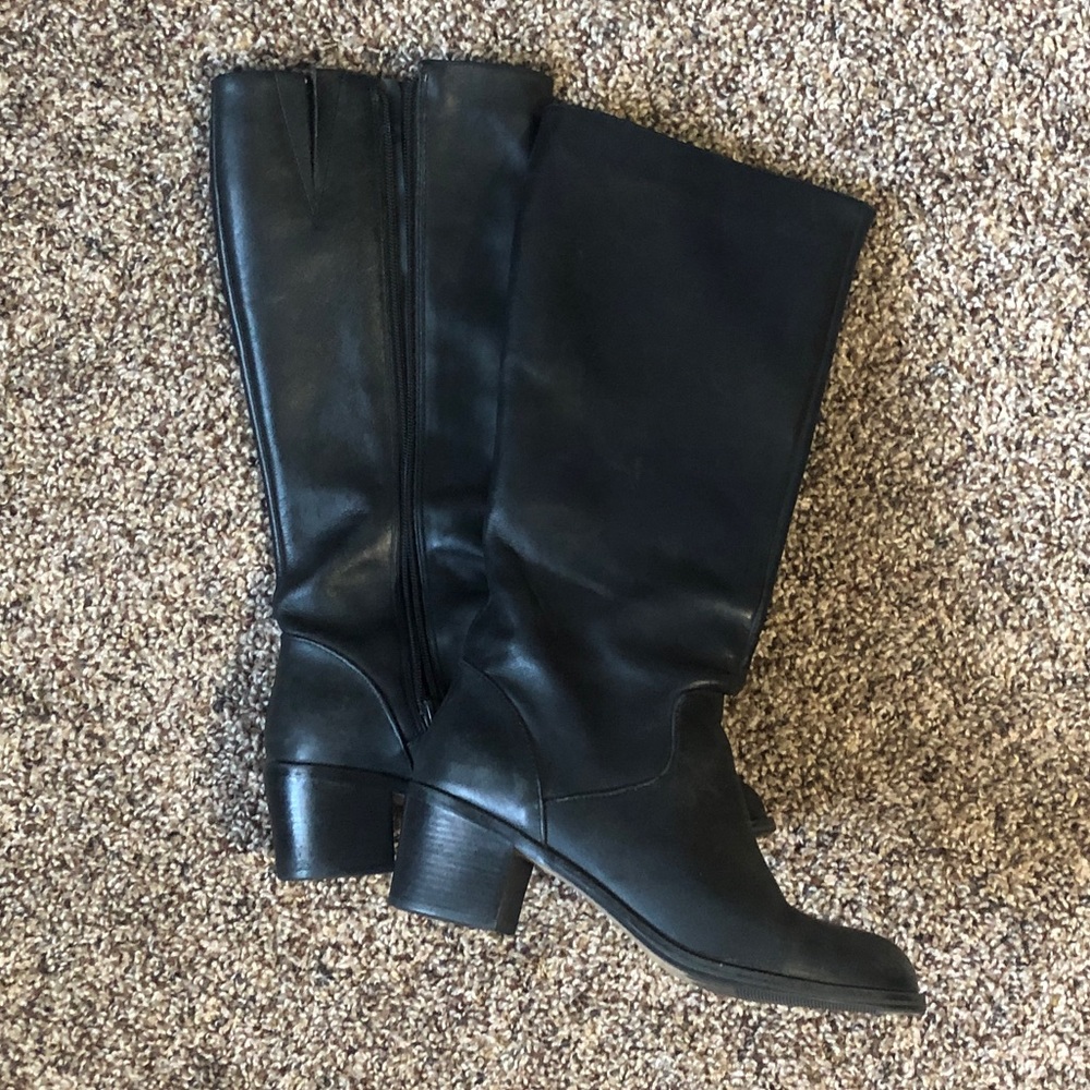 Black Boots
